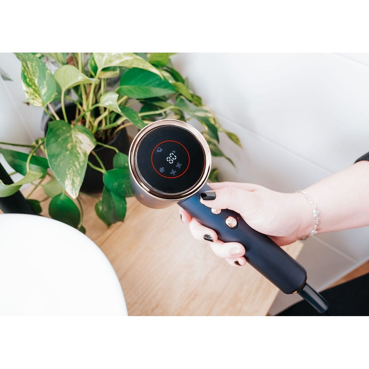 Hairdryer Concept VV8100-9